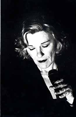 Read more about the article AOS QUE NASCEREM DEPOIS DE NÓS – CANÇÕES DO POBRE BB