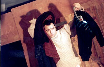 Read more about the article FACAS NAS GALINHAS de David Harrower