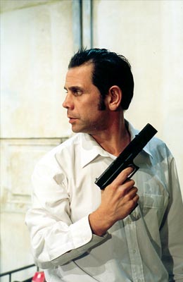 Read more about the article O SERVIÇO de Harold Pinter