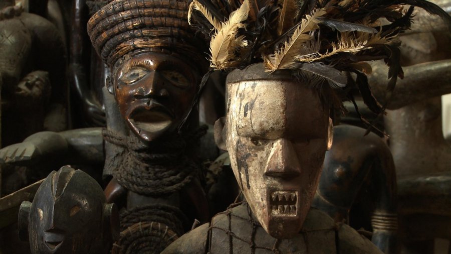 Read more about the article A ÁFRICA DE JOSÉ DE GUIMARÃES de Jorge Silva Melo e Miguel Aguiar