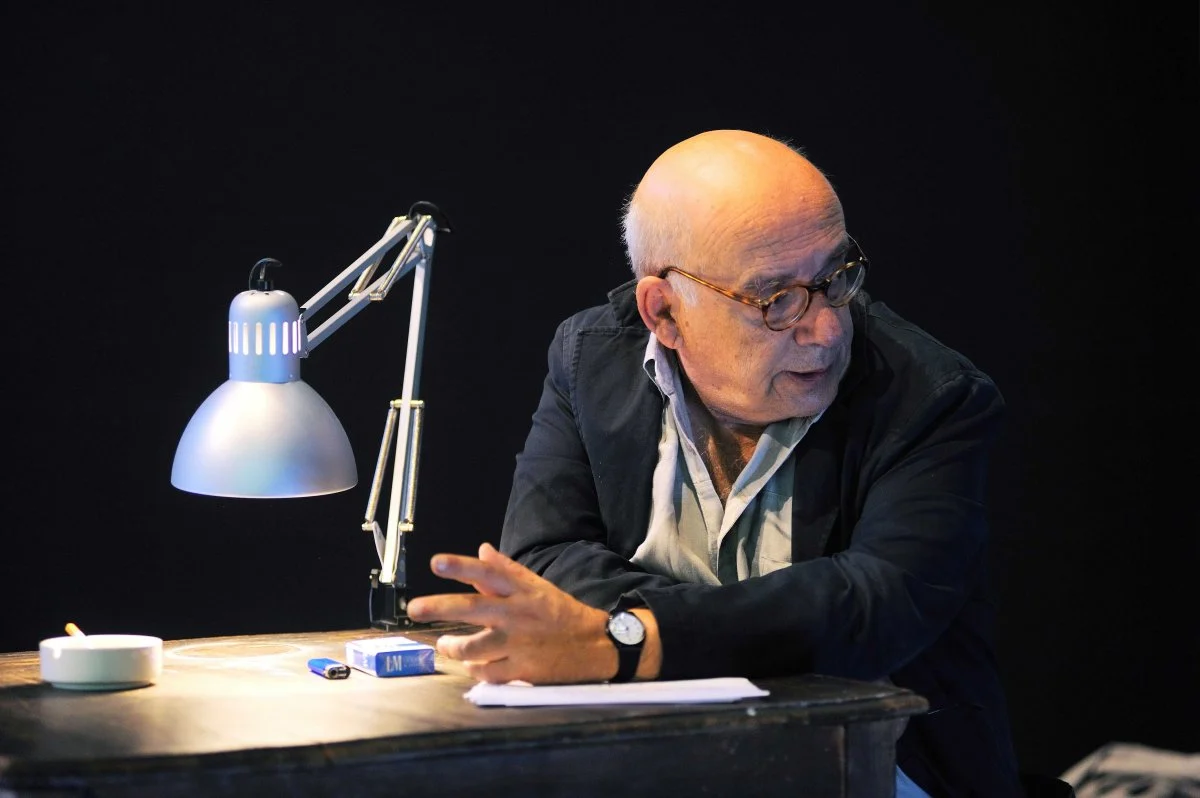 Read more about the article TENHO TRINTA ANOS, ESTOU NAS CADEIAS HÁ QUATRO alguns “Papéis da Prisão” de Luandino Vieira